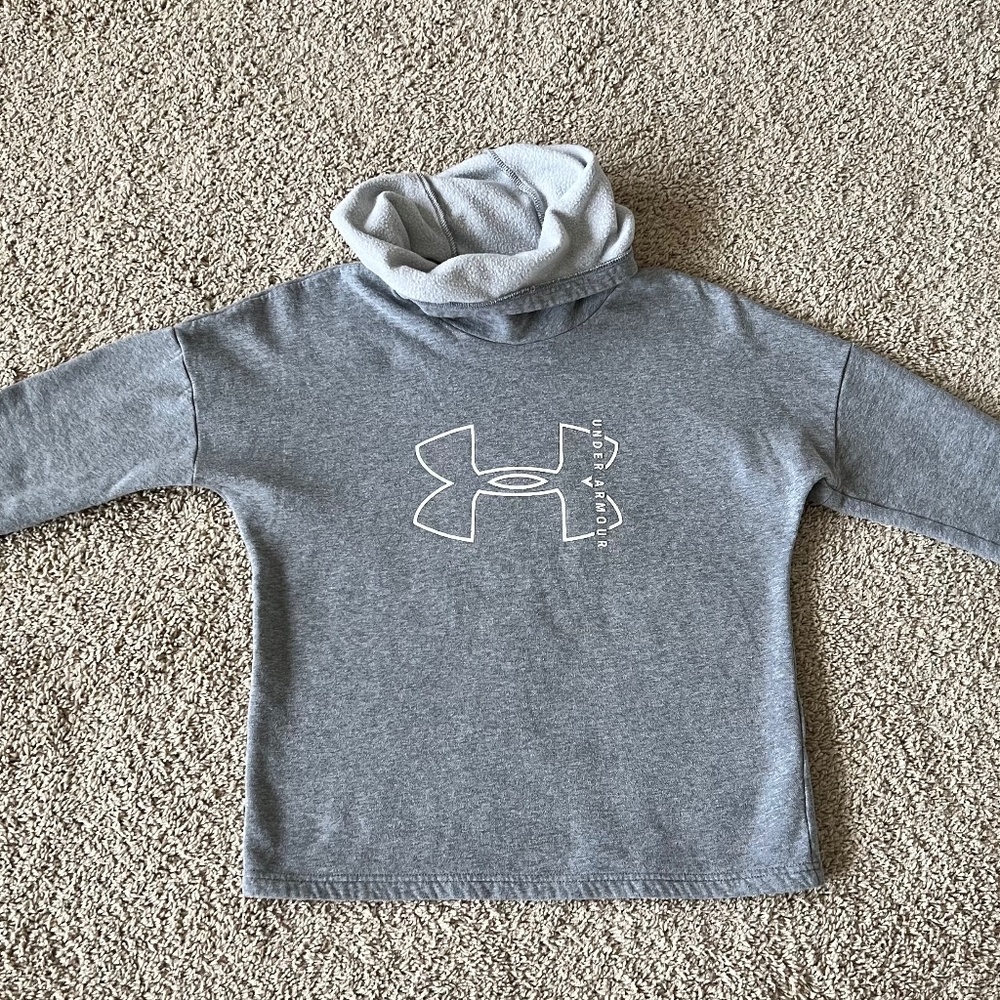 Under Armour Rival Fitness Fleece Funnel Neck.  Woman’s XS